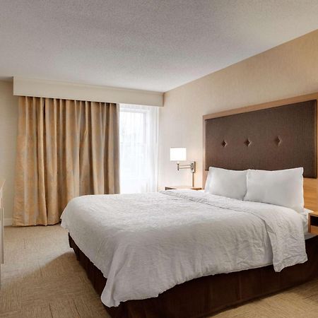 Hampton Inn & Suites Cleveland-Индипендънс Екстериор снимка