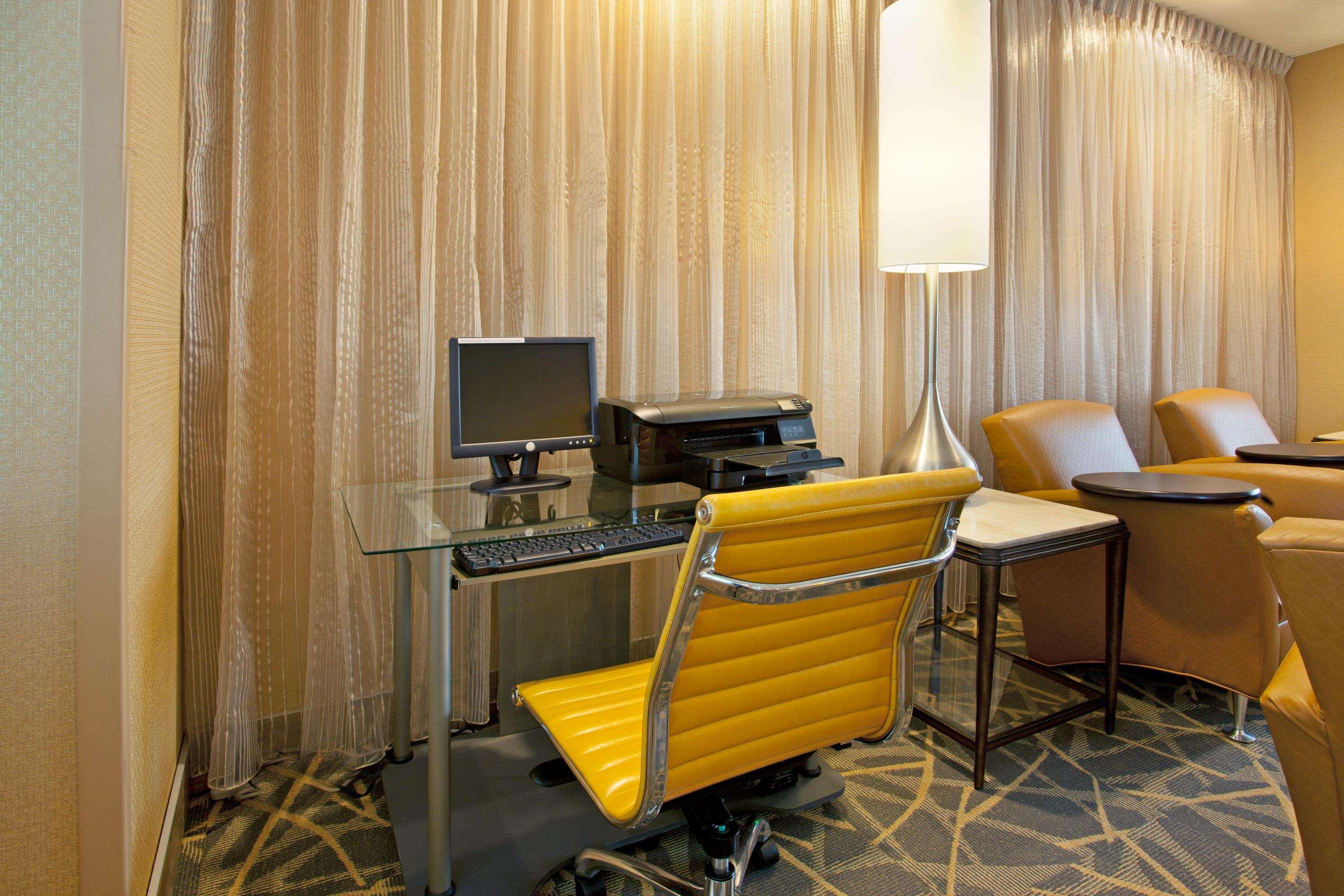 Hampton Inn & Suites Cleveland-Индипендънс Екстериор снимка