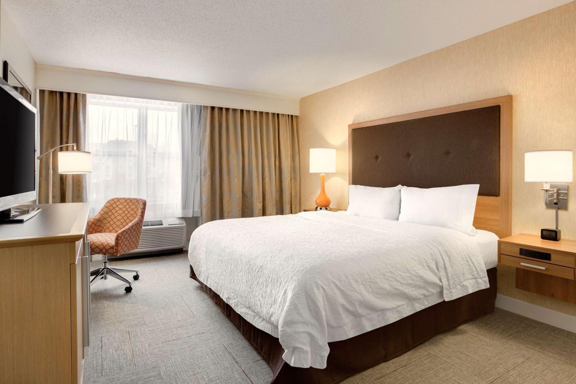 Hampton Inn & Suites Cleveland-Индипендънс Екстериор снимка