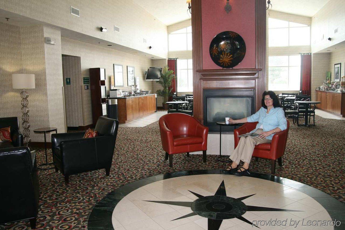 Hampton Inn & Suites Cleveland-Индипендънс Екстериор снимка