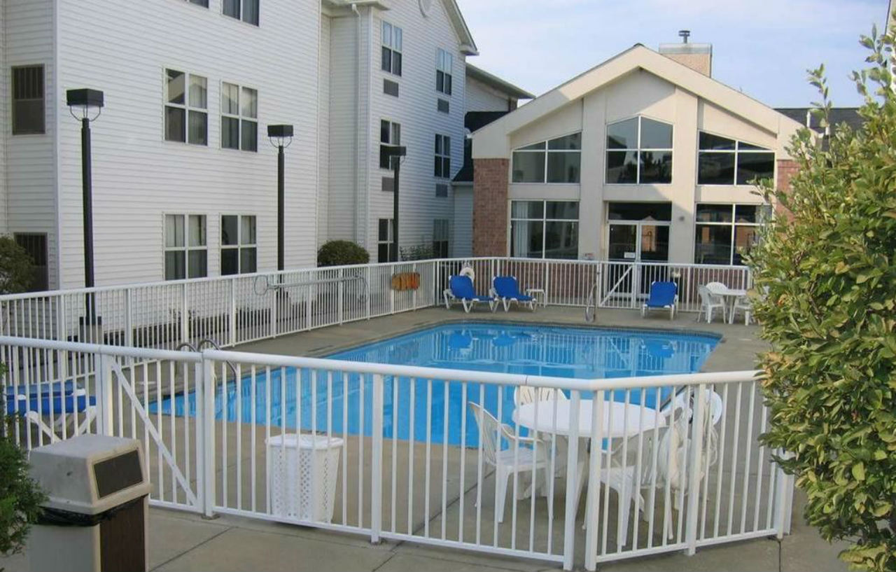 Hampton Inn & Suites Cleveland-Индипендънс Екстериор снимка